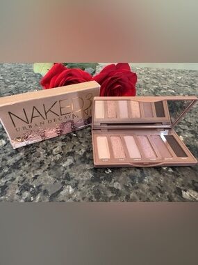 Urban Decay Naked 3 Pink MINI Soft Pink Eyeshadow Palette Rose Hued Neutrals